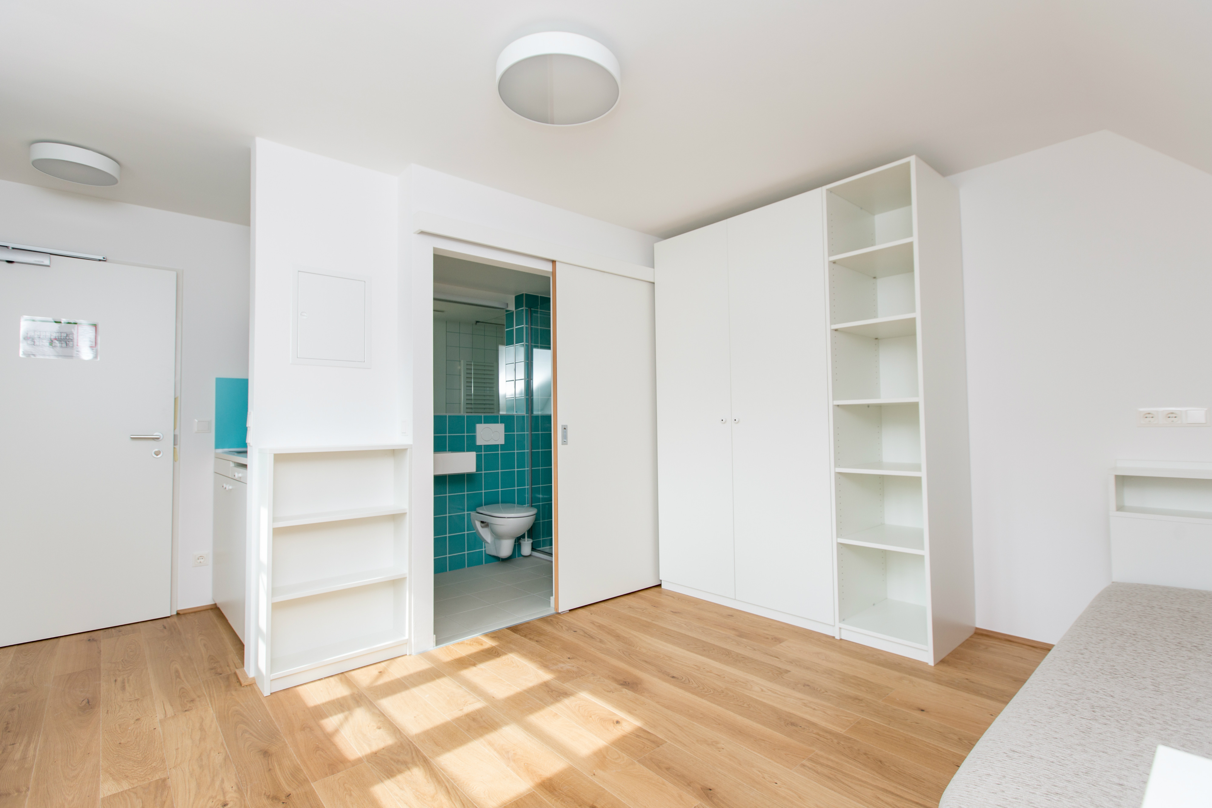 8700, Steiermark. Leoben, G: Nette Studenten. / Singlewohnung, Nhe RHI Raumaufteilung: Vorraum, Kche, Bad, WC, Wohn-Schlafzimmer. Mieten leoben gss - Trovit