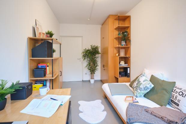 Einbettzimmer - Blick ins Zimmer @ Martin Schönbauer